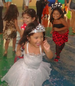 Colégio Santa Fé: Vesperal de Carnaval 2015